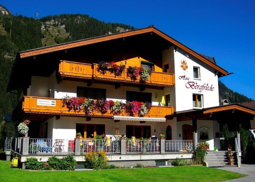 Haus Bergfriede Hotel Mayrhofen Eksteriør billede